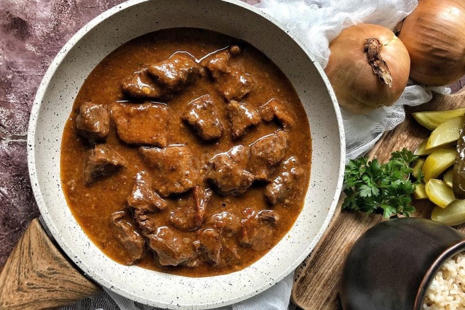 Гуляш из свинины