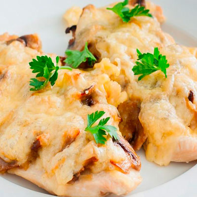 Куриное филе с грибами